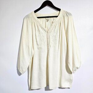 St. John Bay Women's XL Cream Floral Accented V-neck 3 Quarter Sleeves Blouse